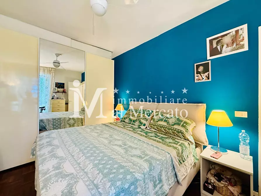 Immagine 19 di Appartamento in vendita  a Viareggio