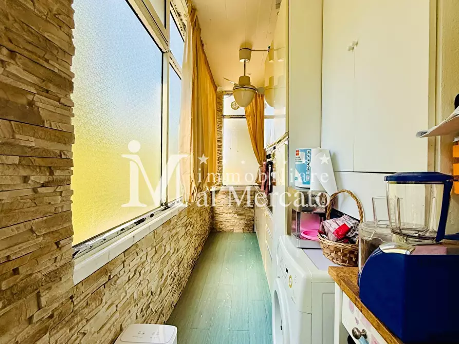 Immagine 11 di Appartamento in vendita  a Viareggio