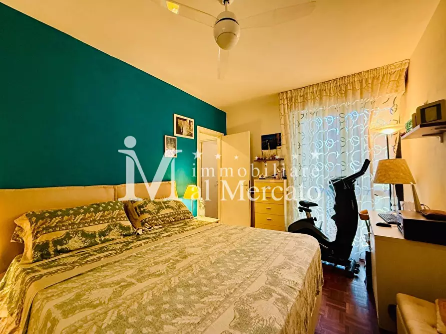 Immagine 17 di Appartamento in vendita  a Viareggio