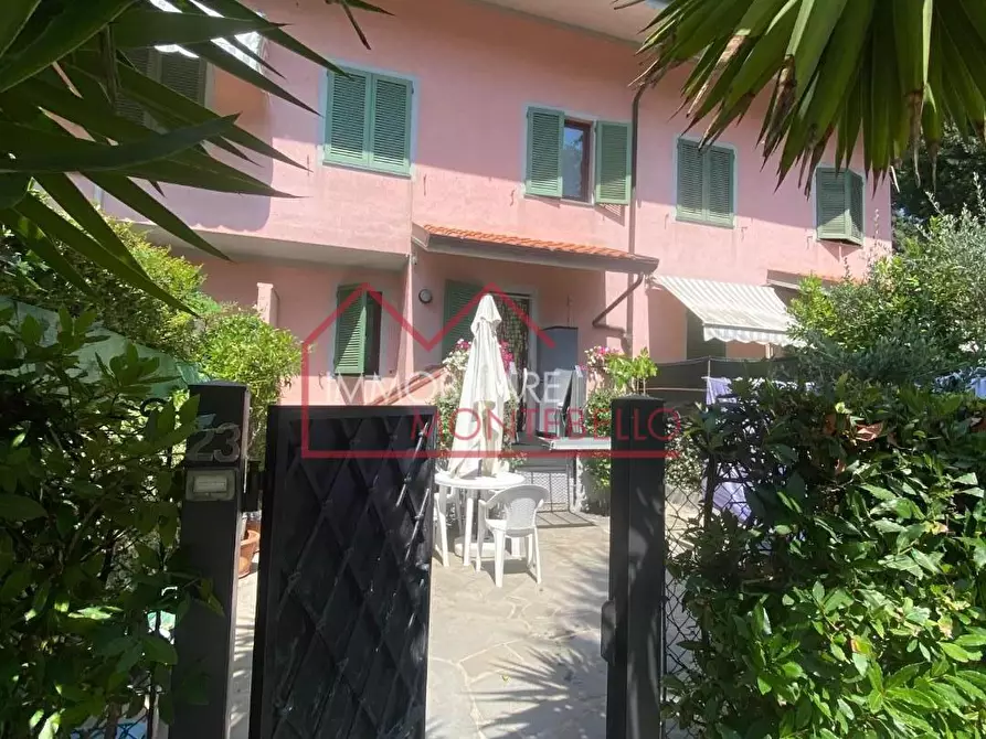 Immagine 4 di Villetta a schiera in vendita  a Forte Dei Marmi