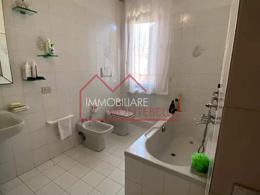 Immagine 21 di Villetta a schiera in vendita  a Forte Dei Marmi