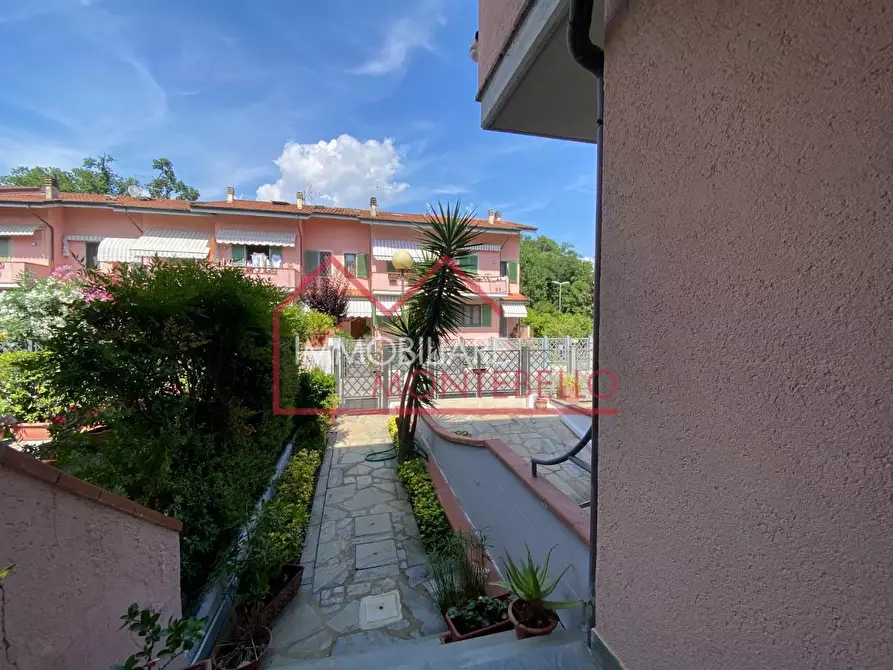 Immagine 5 di Villetta a schiera in vendita  a Forte Dei Marmi