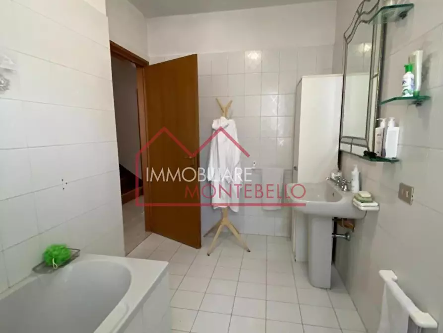 Immagine 24 di Villetta a schiera in vendita  a Forte Dei Marmi