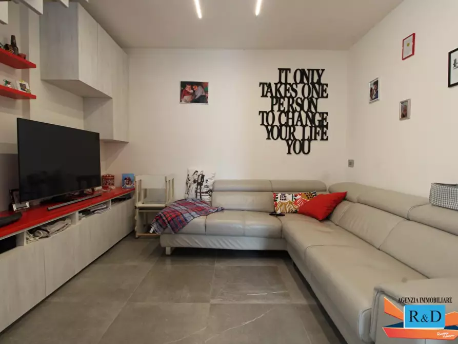 Immagine 8 di Appartamento in vendita  a Poggibonsi