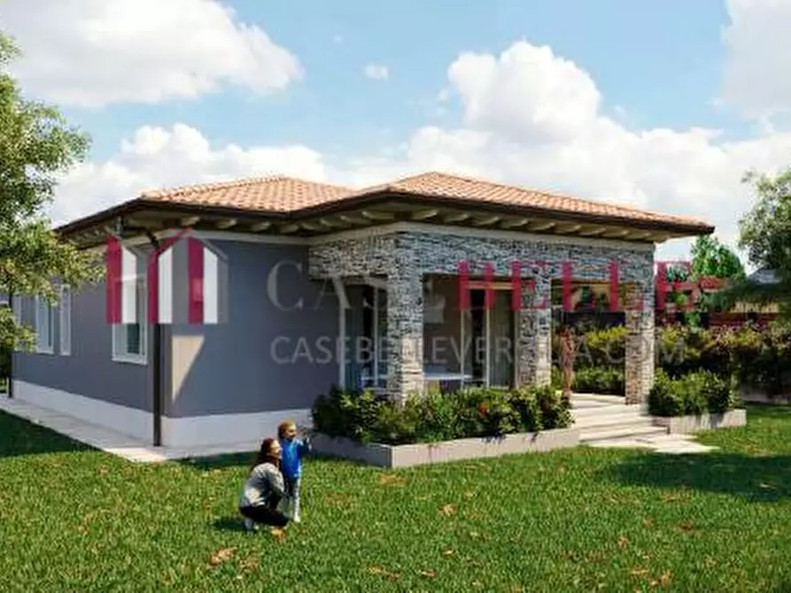 Immagine 2 di Casa indipendente in vendita  a Pietrasanta