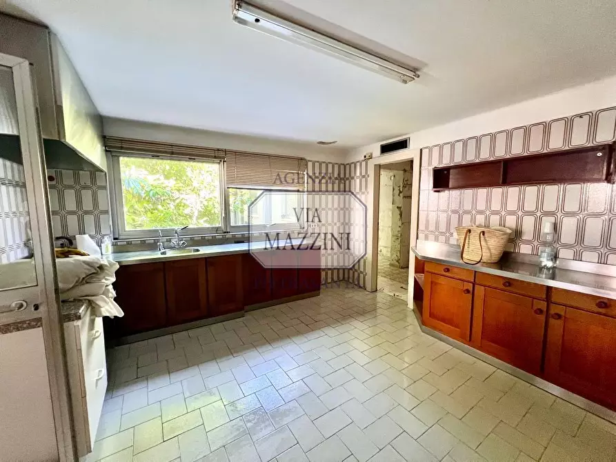 Immagine 9 di Casa bifamiliare in vendita  a Pietrasanta