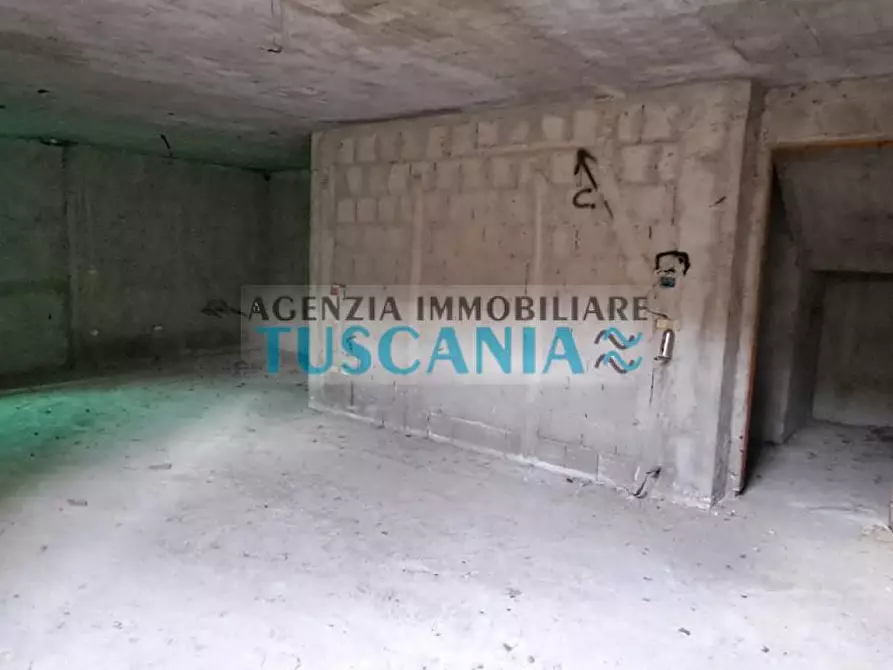 Immagine 32 di Villa in vendita  a Montignoso