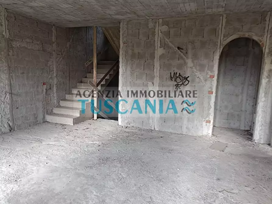 Immagine 31 di Villa in vendita  a Montignoso