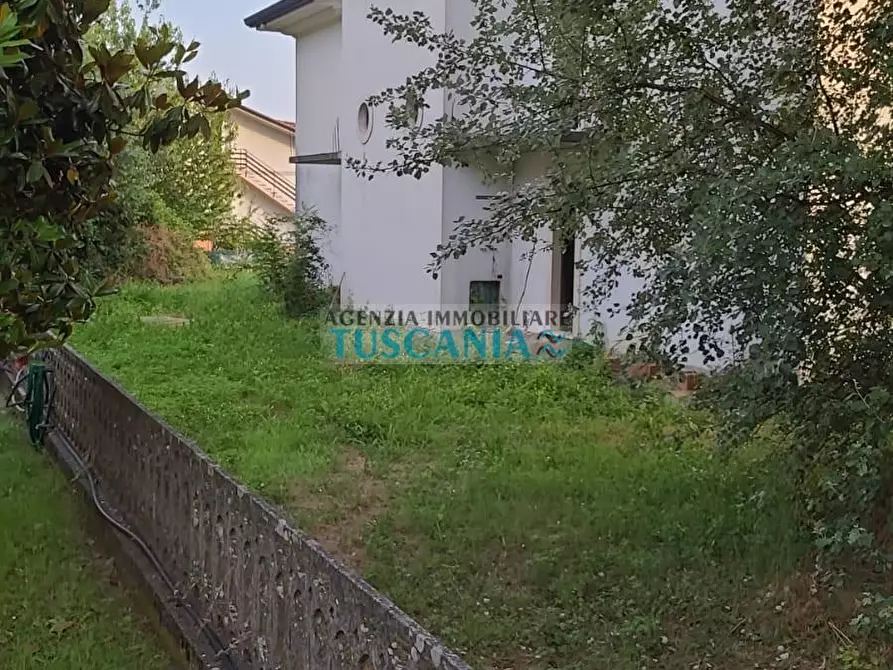 Immagine 35 di Villa in vendita  a Montignoso