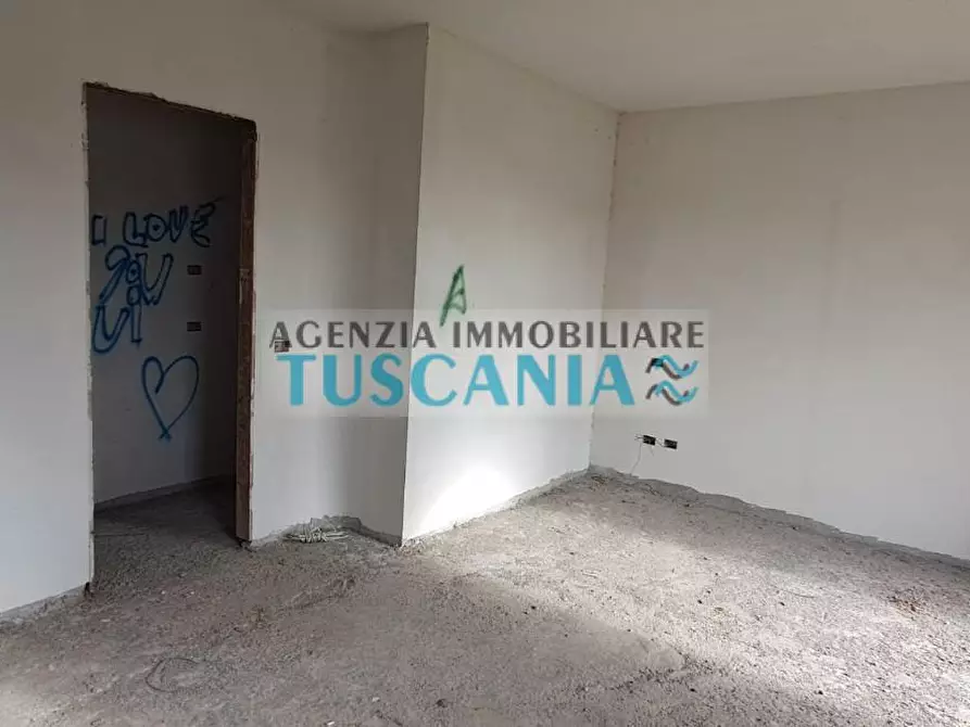 Immagine 22 di Villa in vendita  a Montignoso