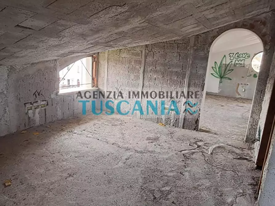 Immagine 29 di Villa in vendita  a Montignoso