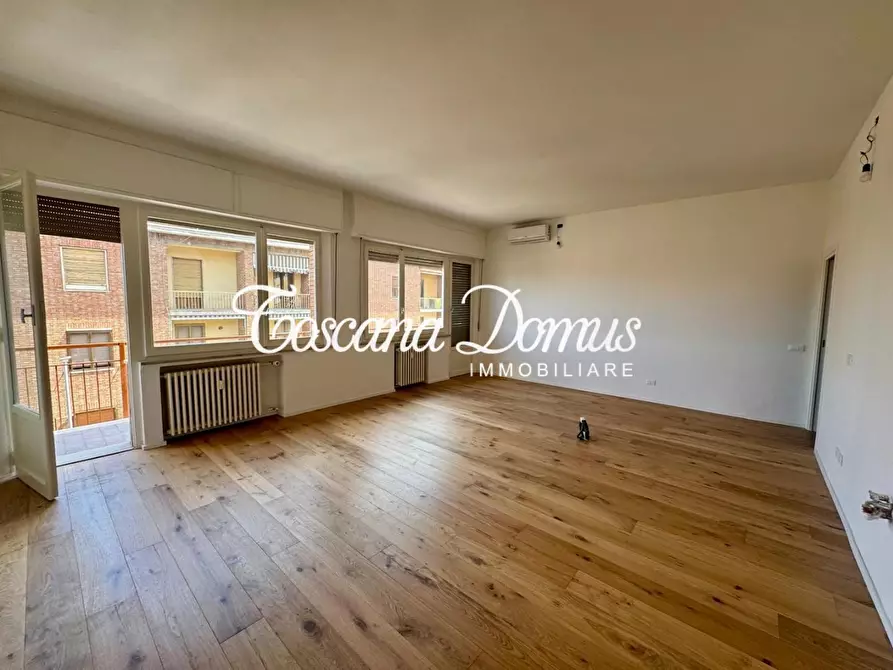 Immagine 6 di Appartamento in vendita  a Siena