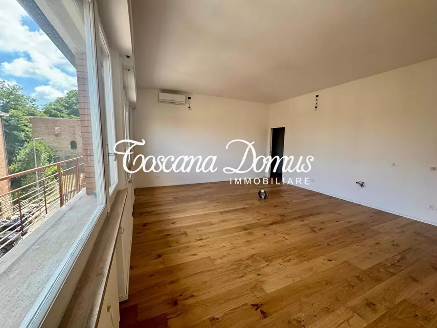 Immagine 7 di Appartamento in vendita  a Siena