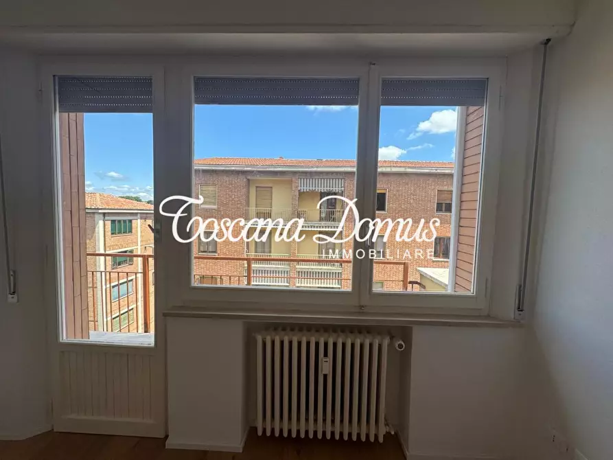 Immagine 23 di Appartamento in vendita  a Siena