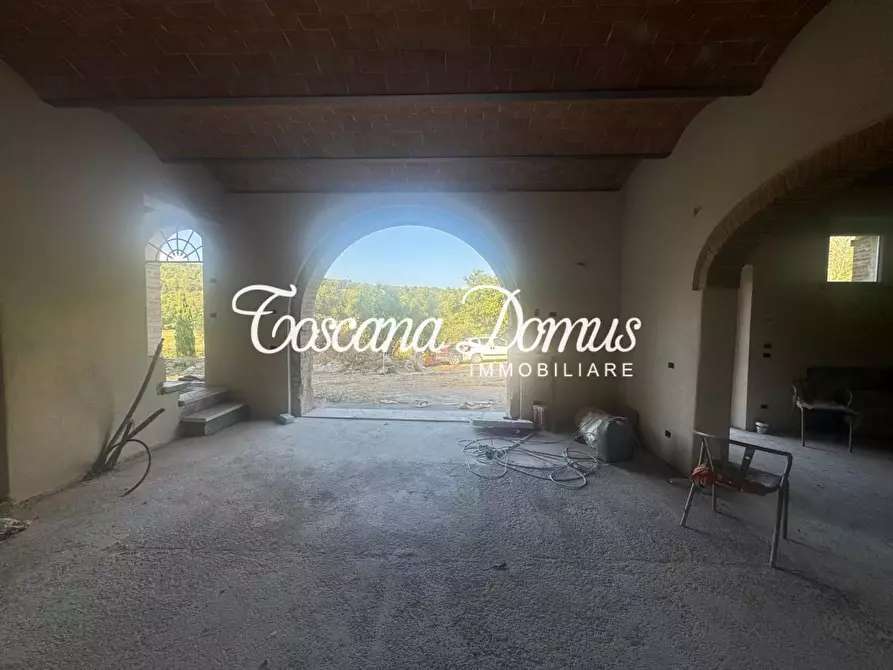Immagine 13 di Deposito in vendita  a Castelnuovo Berardenga