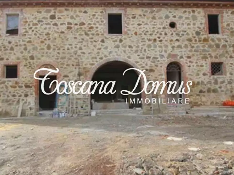 Immagine 1 di Deposito in vendita  a Castelnuovo Berardenga