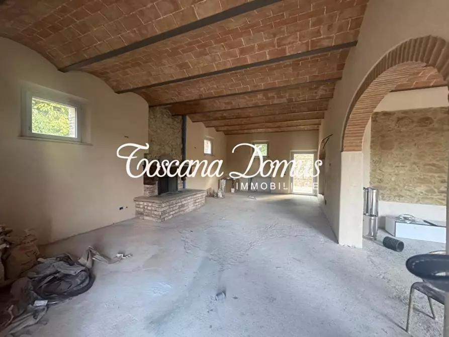 Immagine 7 di Deposito in vendita  a Castelnuovo Berardenga
