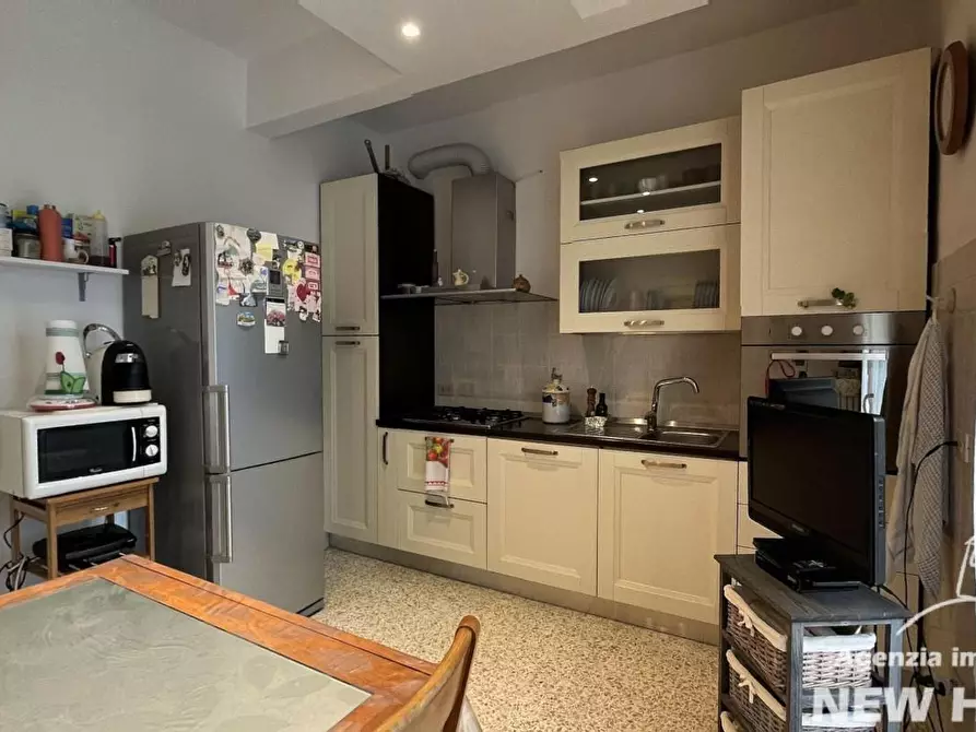 Immagine 11 di Appartamento in vendita  a Pisa