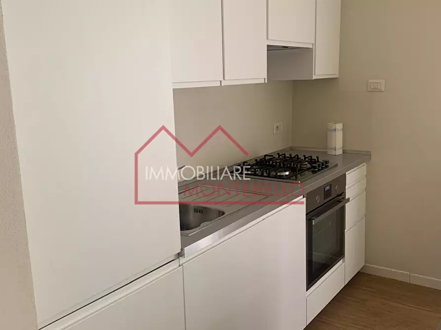 Immagine 3 di Appartamento in vendita  a Camaiore