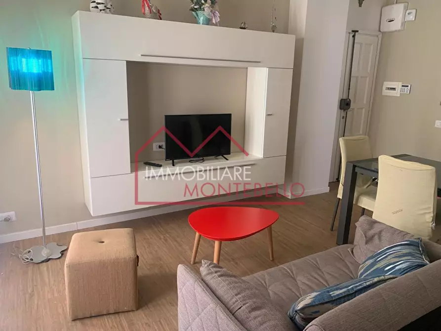 Immagine 8 di Appartamento in vendita  a Camaiore