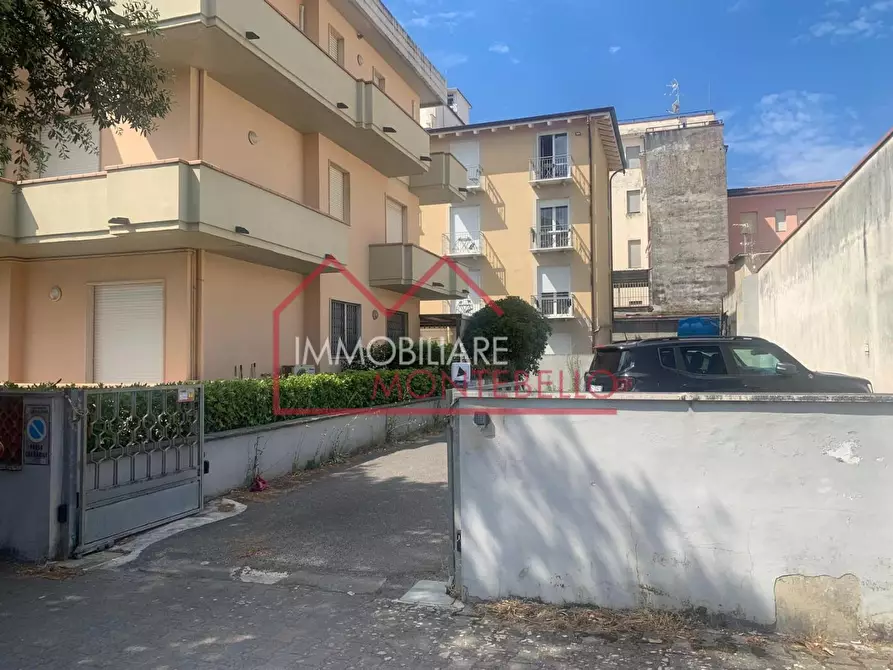Immagine 19 di Appartamento in vendita  a Camaiore