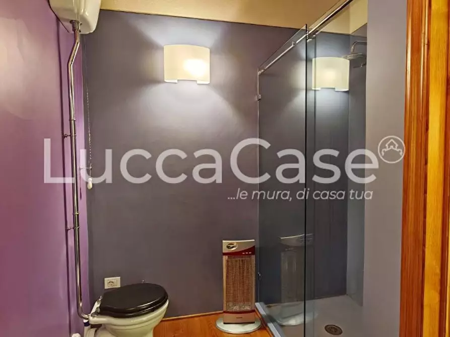 Immagine 5 di Appartamento in vendita  a Lucca