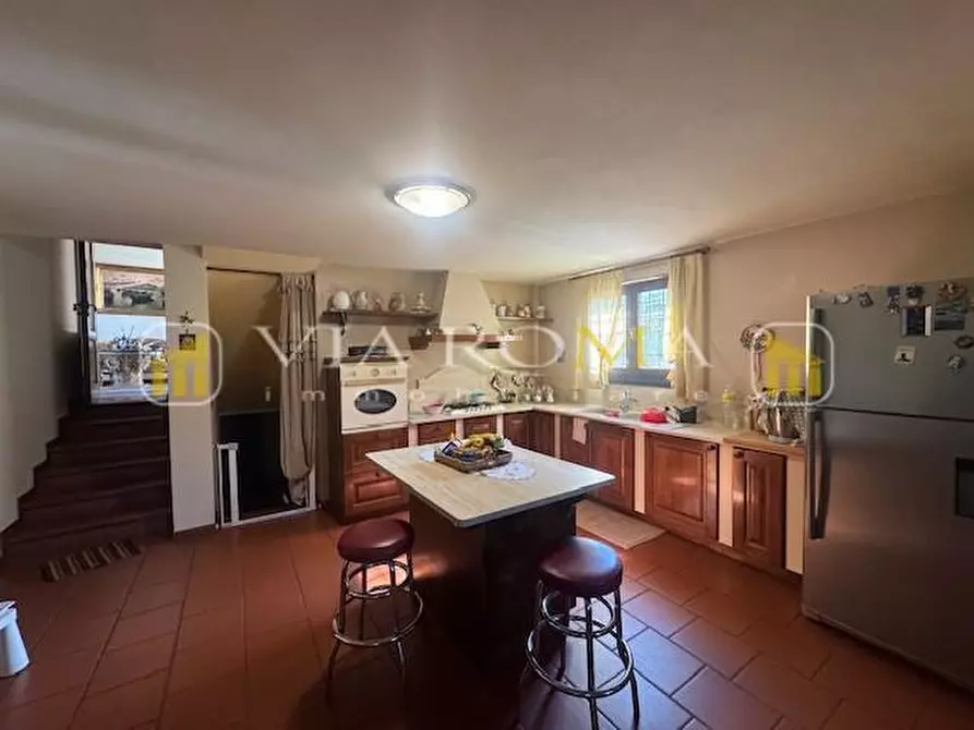 Immagine 12 di Casa indipendente in vendita  a Lucca