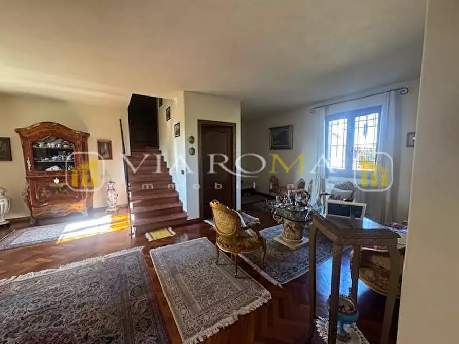 Immagine 3 di Casa indipendente in vendita  a Lucca