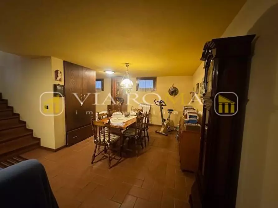 Immagine 19 di Casa indipendente in vendita  a Lucca
