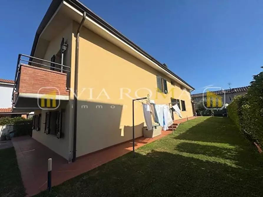 Immagine 39 di Casa indipendente in vendita  a Lucca