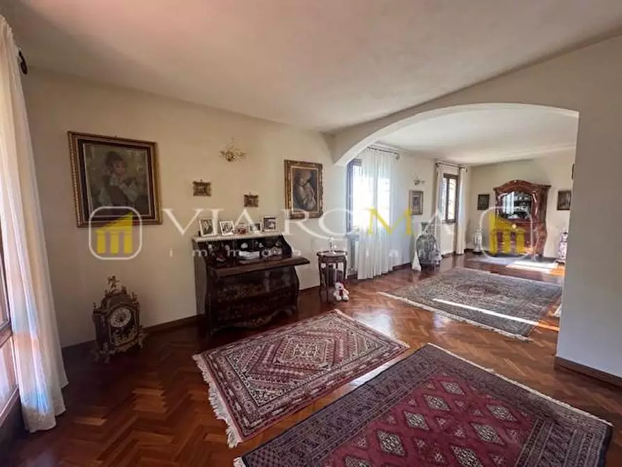 Immagine 8 di Casa indipendente in vendita  a Lucca