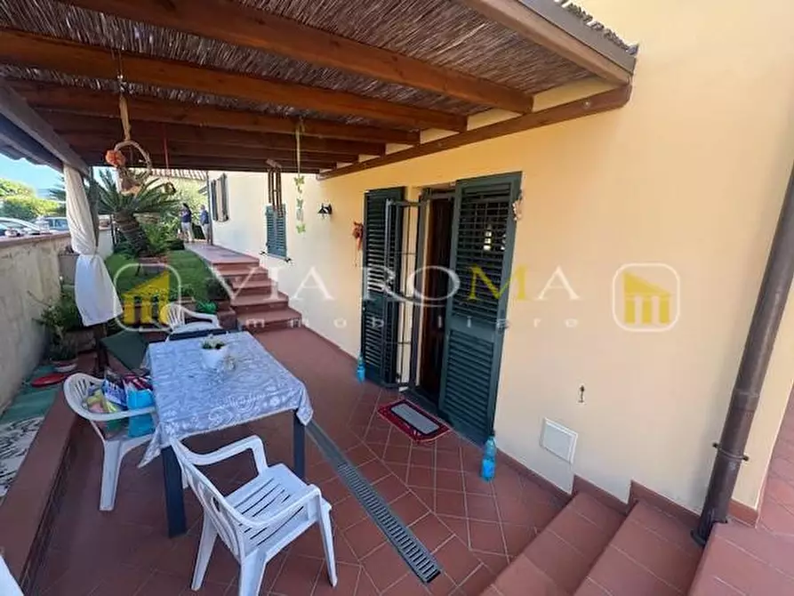 Immagine 37 di Casa indipendente in vendita  a Lucca