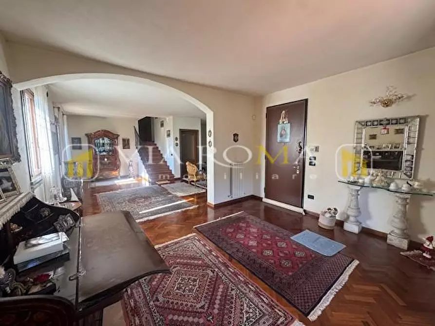 Immagine 9 di Casa indipendente in vendita  a Lucca