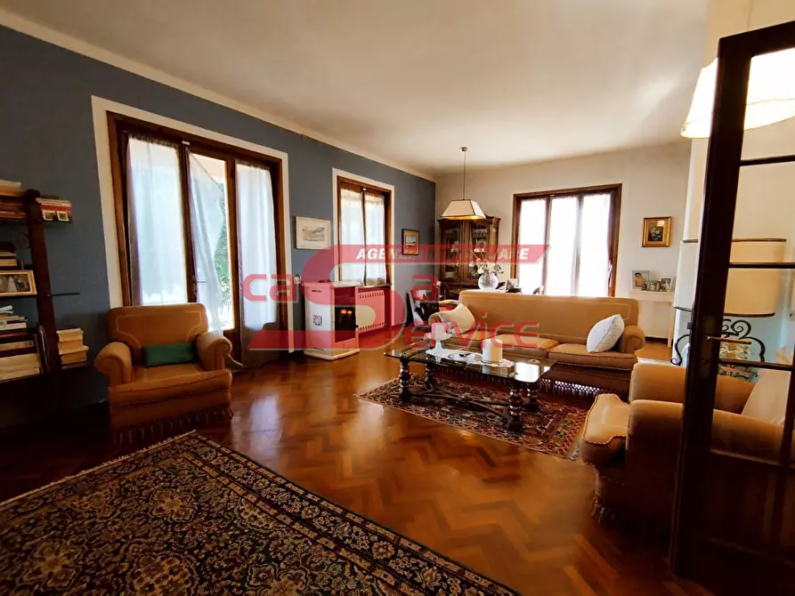 Immagine 13 di Casa indipendente in vendita  a Pescia