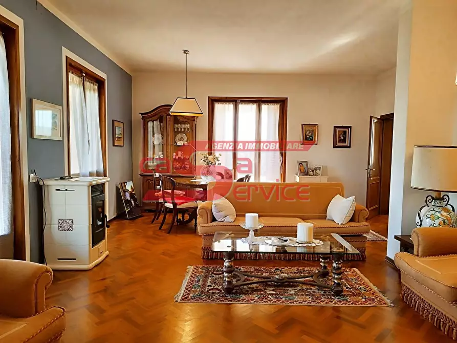 Immagine 26 di Casa indipendente in vendita  a Pescia