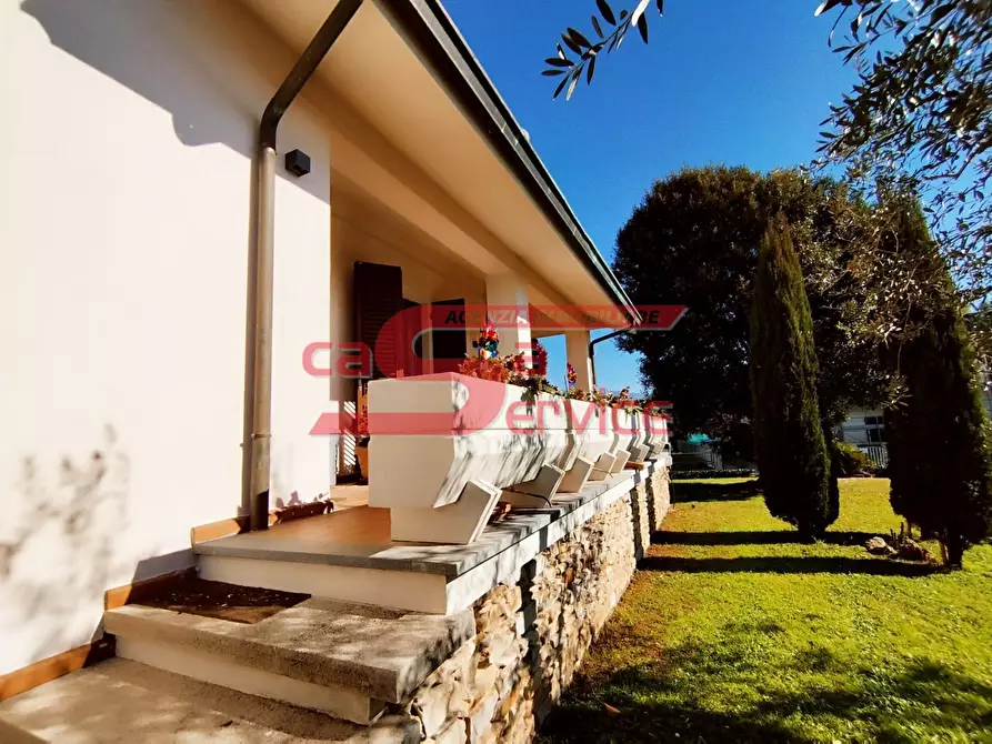 Immagine 9 di Casa indipendente in vendita  a Pescia