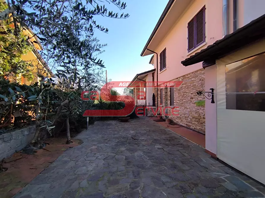 Immagine 24 di Casa indipendente in vendita  a Pescia