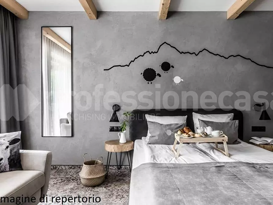 Immagine 12 di Appartamento in vendita  a Pisa