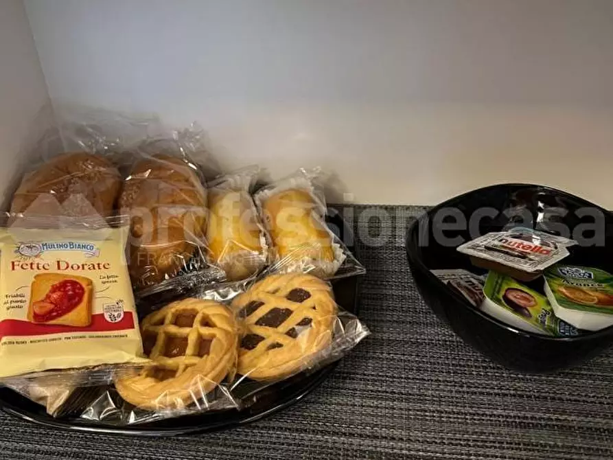 Immagine 11 di Appartamento in vendita  a Pisa