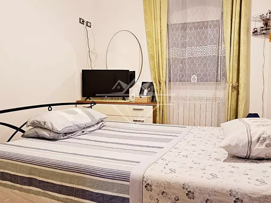 Immagine 15 di Porzione di casa in vendita  a Carrara