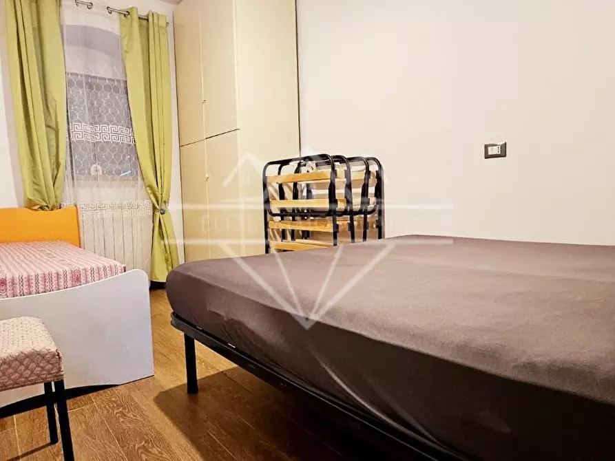 Immagine 11 di Porzione di casa in vendita  a Carrara