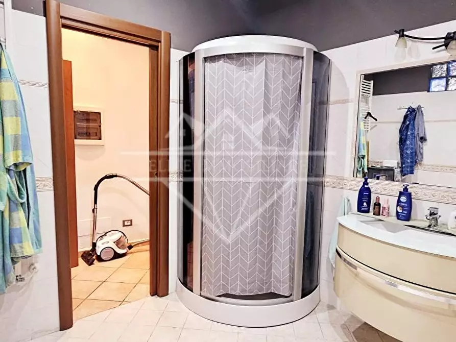 Immagine 7 di Porzione di casa in vendita  a Carrara