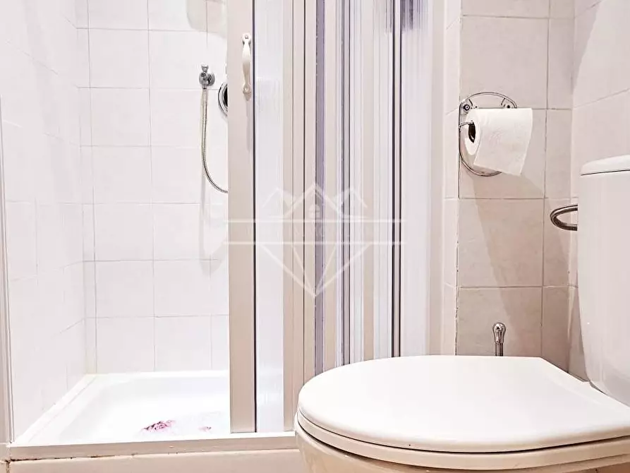 Immagine 6 di Porzione di casa in vendita  a Carrara