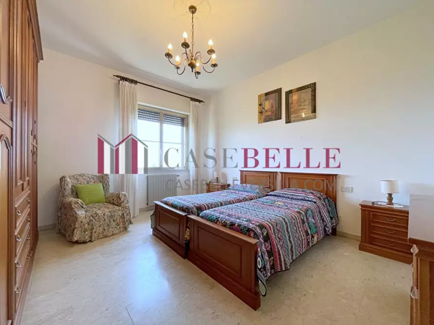Immagine 49 di Villa in vendita  a Massarosa