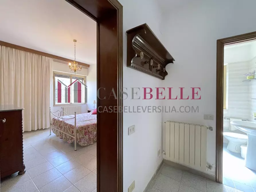 Immagine 9 di Villa in vendita  a Massarosa