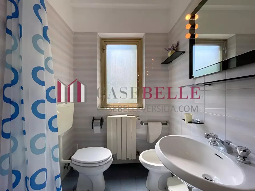 Immagine 16 di Villa in vendita  a Massarosa
