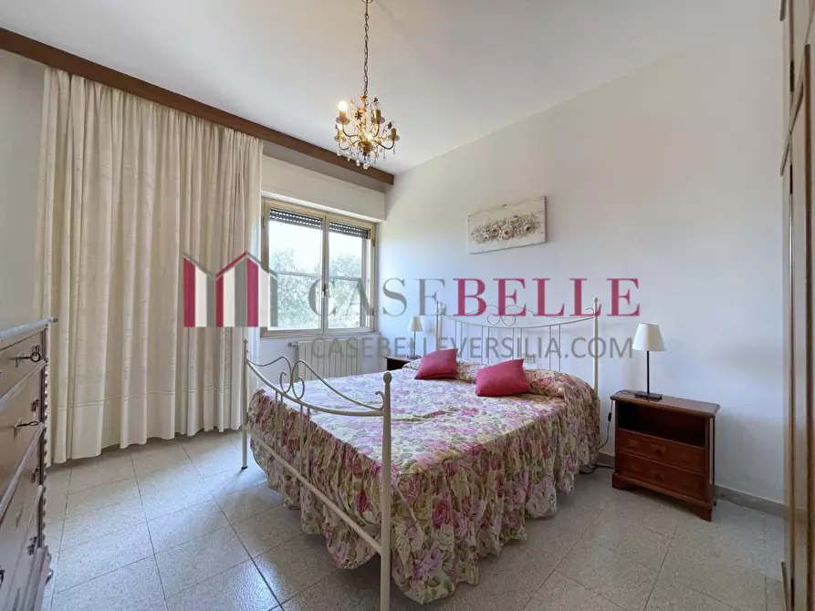 Immagine 10 di Villa in vendita  a Massarosa