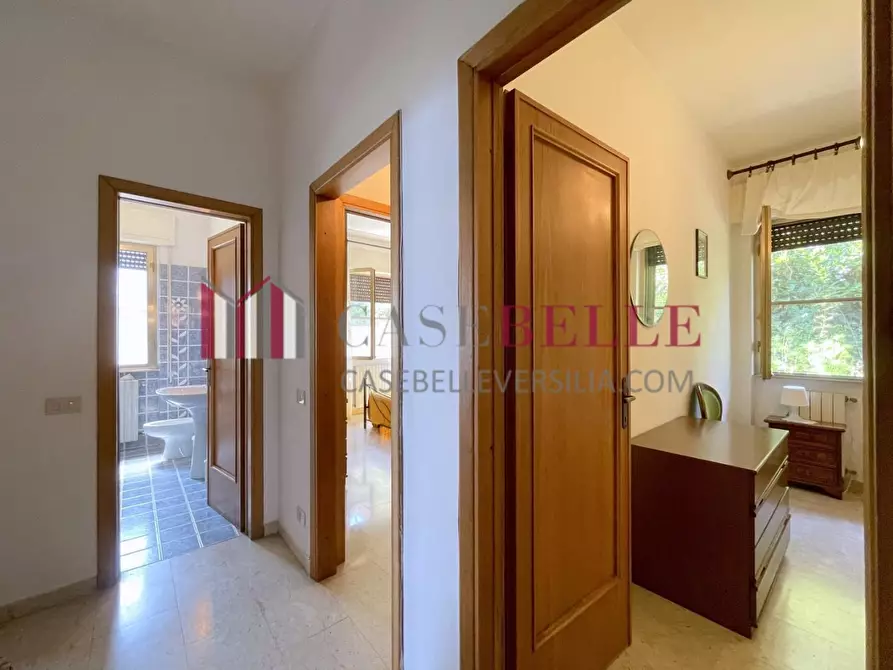 Immagine 31 di Villa in vendita  a Massarosa