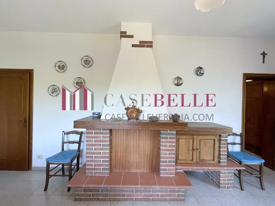 Immagine 3 di Villa in vendita  a Massarosa