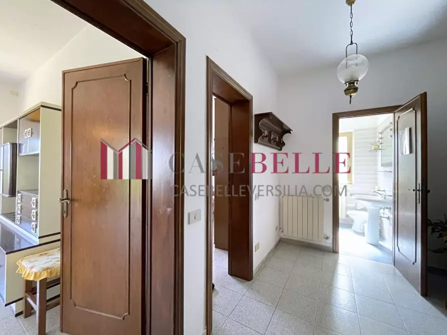 Immagine 8 di Villa in vendita  a Massarosa